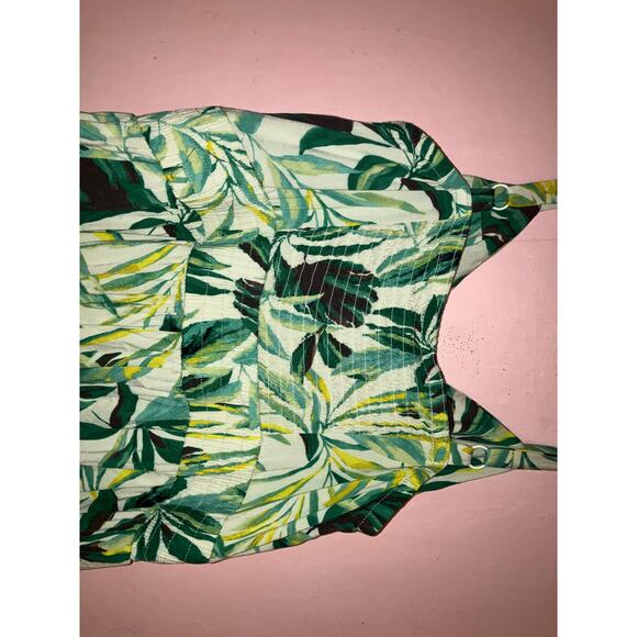 Torrid Tropical Leaf Print flounce hem romper size 0 (Large) - Picture 7 of 10